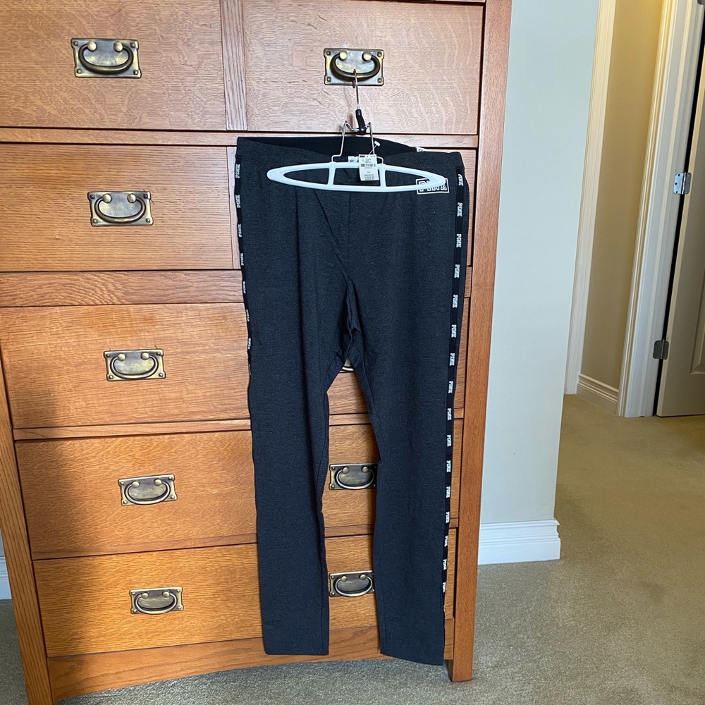 PINK leggings. Never worn. Tags still on!